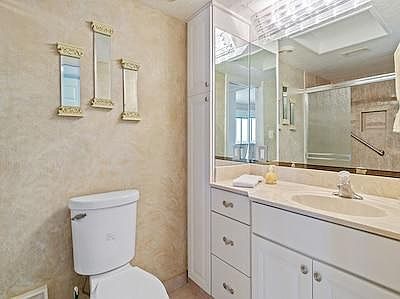 5th image of 1255 Tarpon Center Dr APT 215