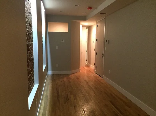 Rented by Evergreen Apartments BK | media 34