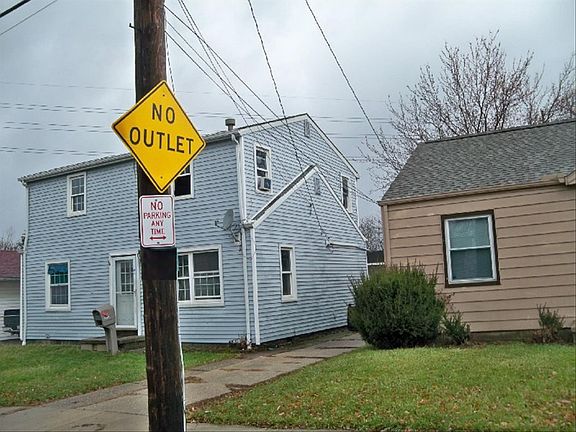 2nd image of 13512 Wainfleet Ave