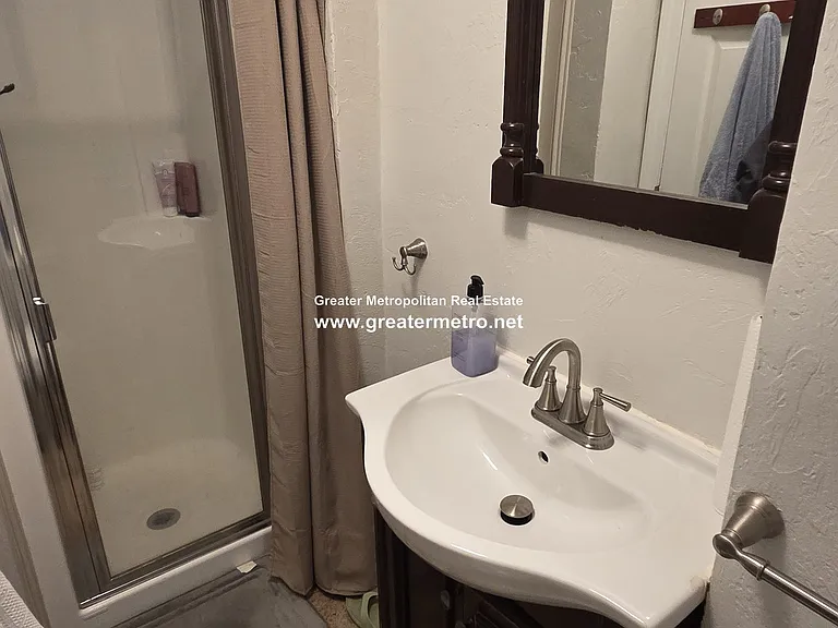 16 Battery St — Photo 12