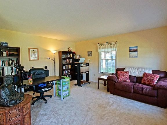 2nd image of 30866 Buttonwood Dr