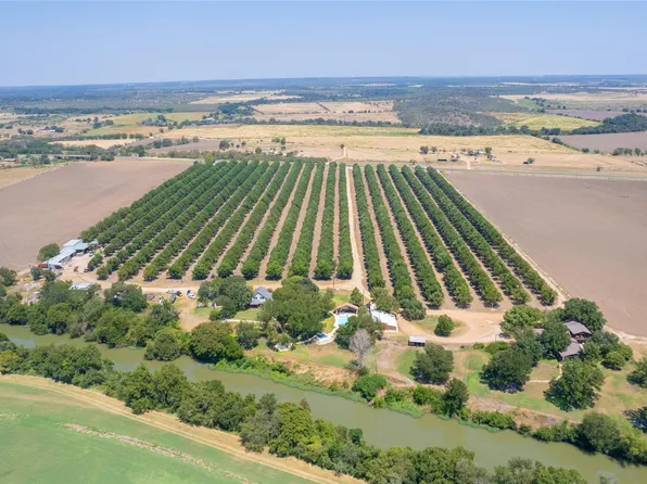 4155 W Us Highway 190, San Saba, TX 76877