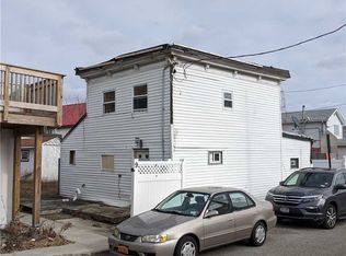 9 E 10th Rd, Broad Channel, NY 11693