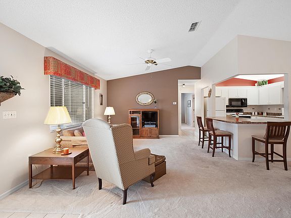 4th image of 17949 SE 96th Ct