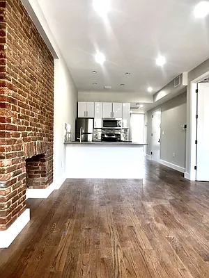 Rented by Warren T Real Estate Corp. | media 16