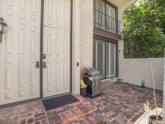 3rd image of 6246 1/2 Nita Ave
