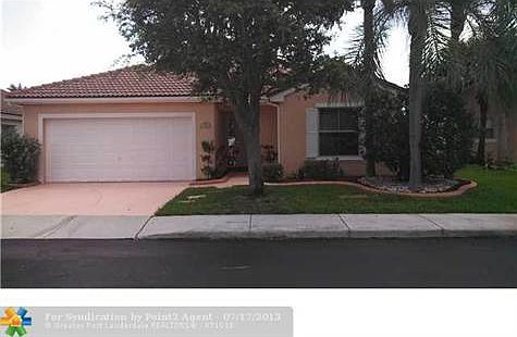 1st image of 835 NW 165th Ave