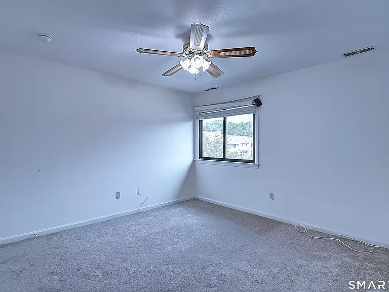 1308 Mill Pond Dr — Photo 15