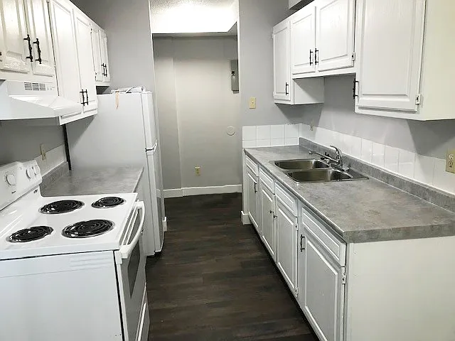 256 Mayor Magrath Dr N — Photo 8