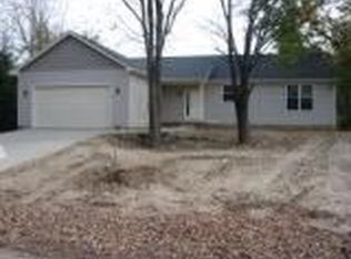 2666 Hatton Rd, Auburn Hills, MI 48326