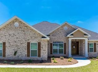 254 Hathersage Dr, Kathleen, GA 31047