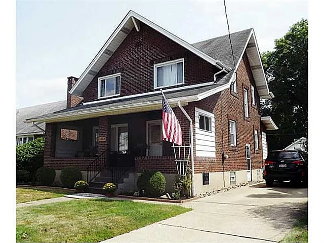 1302 Union Ave photo 1