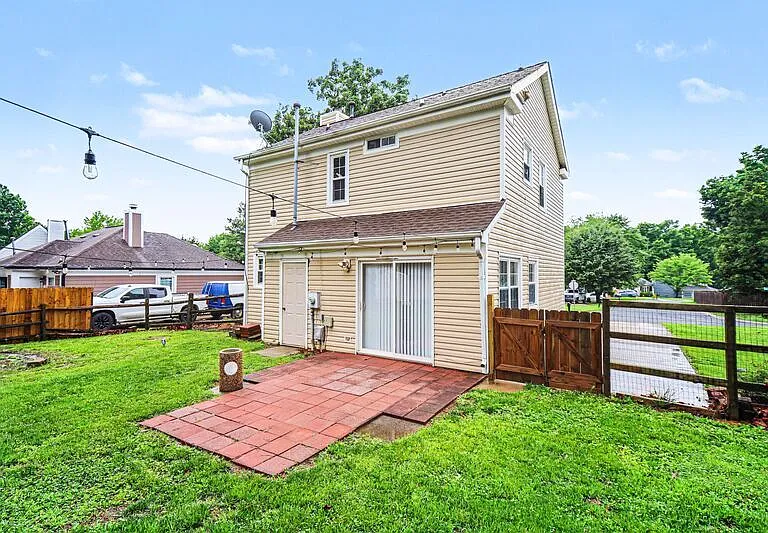 7601 Swedish Ivy Ln — Photo 23