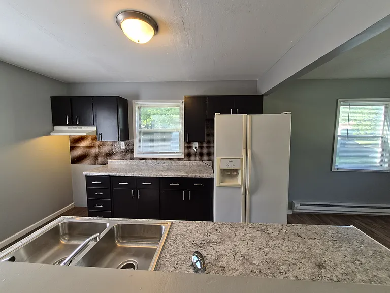 3221 Priscilla Ave — Photo 15