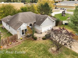 7871 Oak Ct, Birch Run, MI 48415