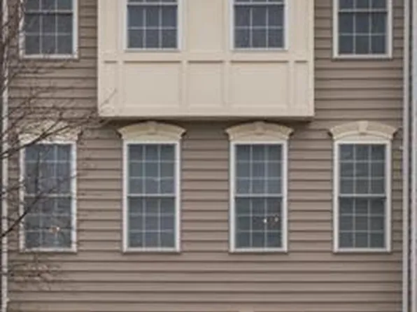 8736 Phipps Farm Way, Manassas, VA 20109