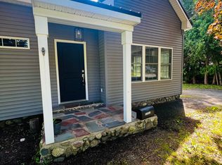 35 West St, Newport, ME 04953