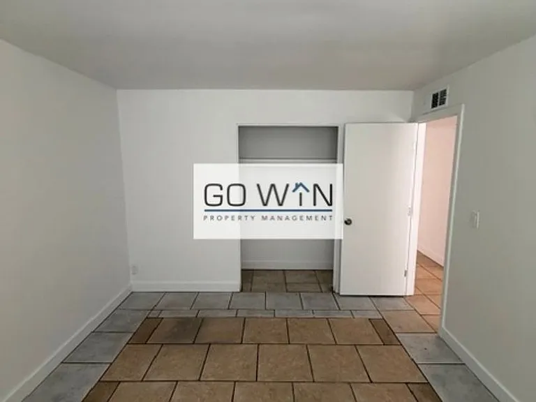 54 W Southern Ave — Photo 14