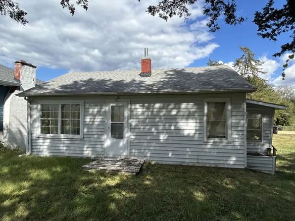 575 Lake St, East Dubuque, IL 61025