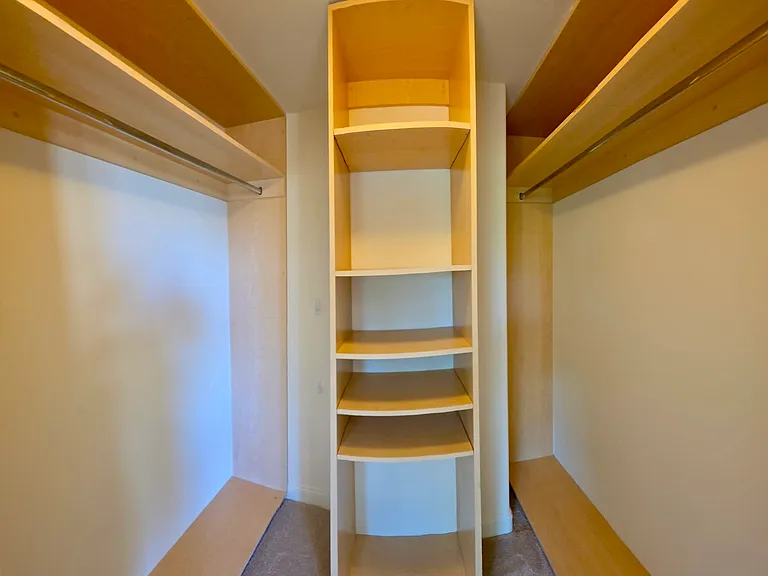 walk in closet