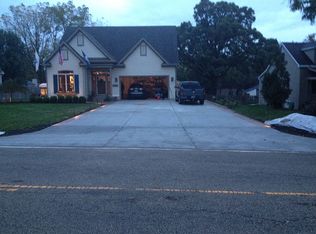 1209 Main St, Spring Grove, IL 60081