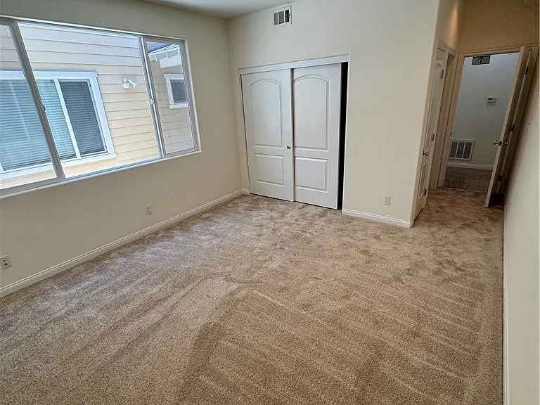 942 Sartori Ave — Photo 5