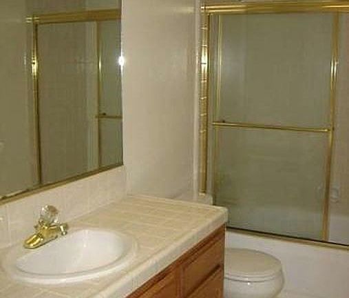 5th image of 6034 N McCaffrey Ave
