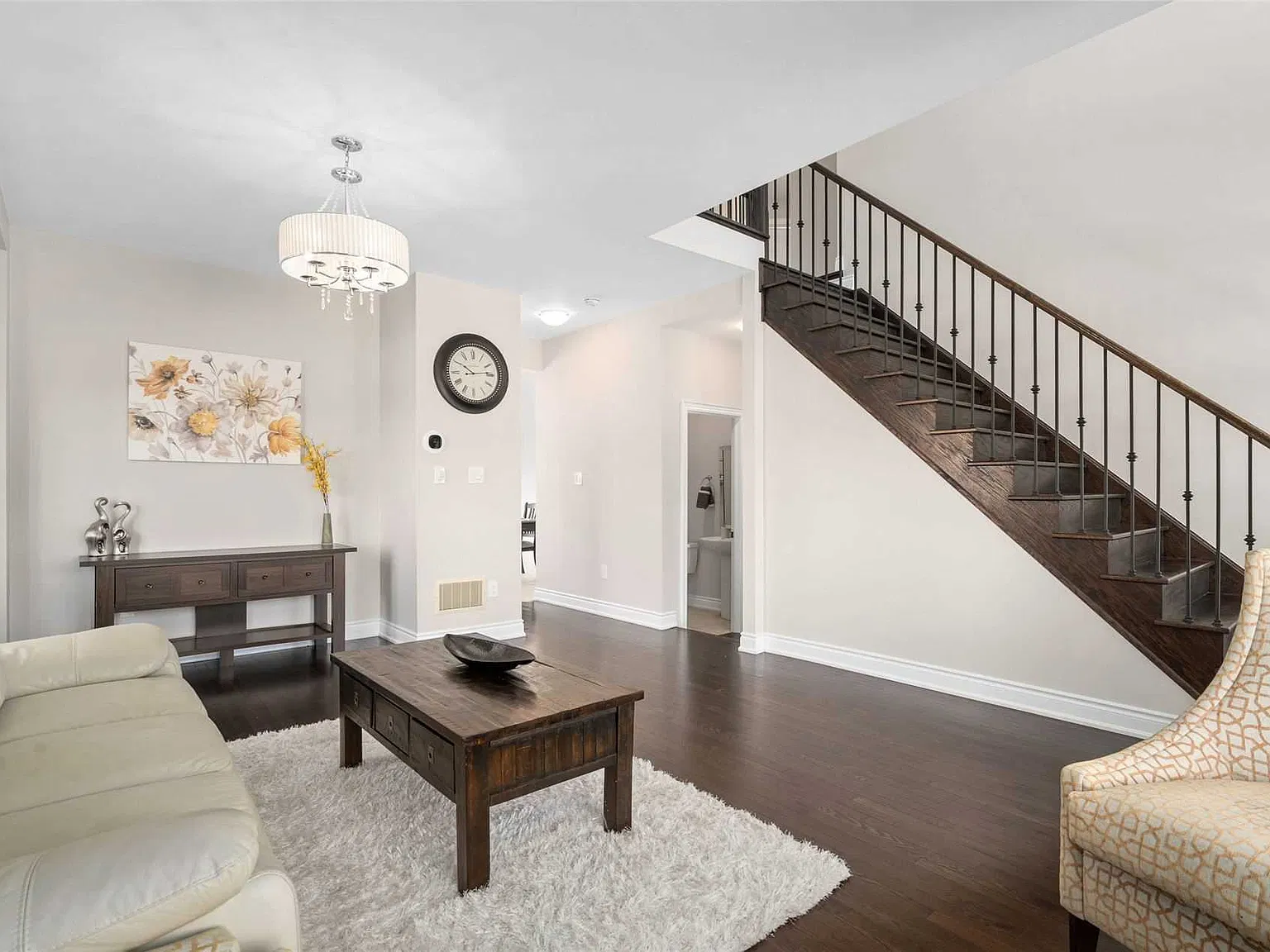 4 bed, 2380 sqft, $3,450 — Photo 4