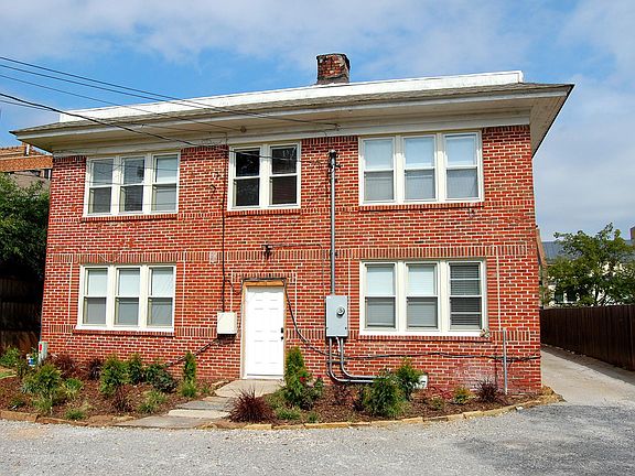 4th image of 116 NW 15th St APT 101