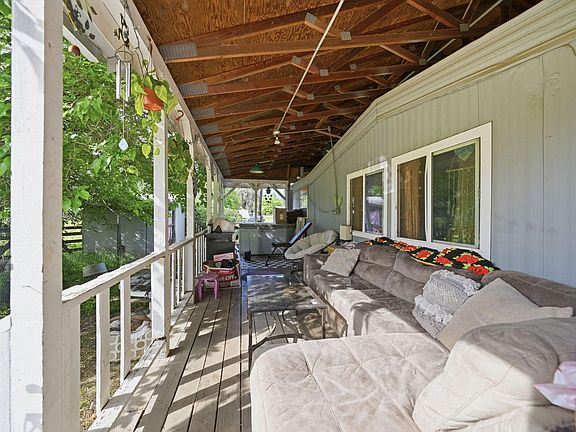 2nd image of 5679 Glory St