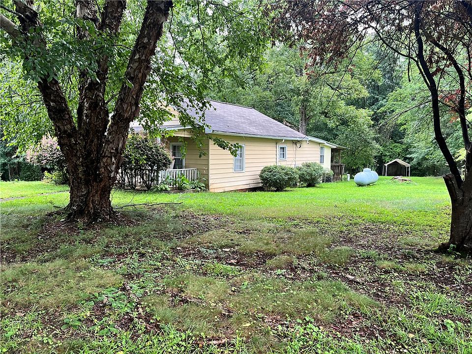 2nd image of 455 Zion Rd