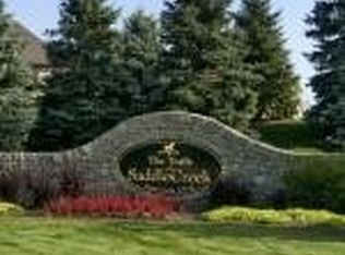 1878 Horseshoe Bnd, Dayton, OH 45458