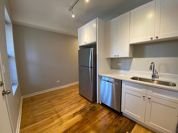5th image of 1739 W Wallen Ave