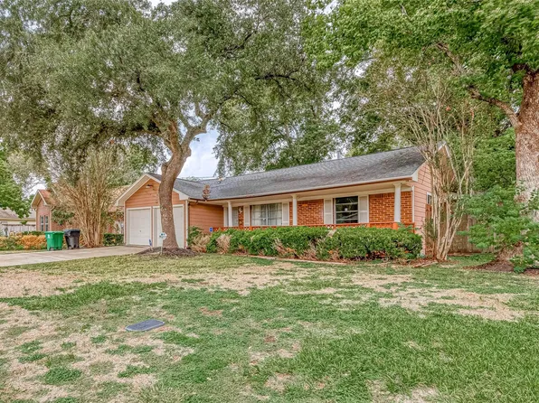 7022 Triola Ln, Houston, TX 77074