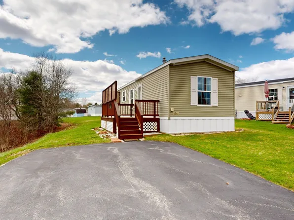 5 Parkview Lane, Lewiston, ME 04240
