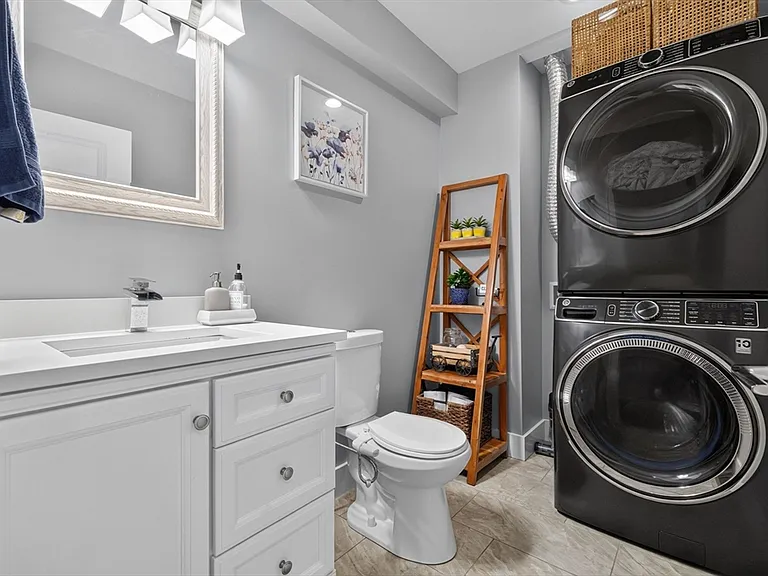 248 Washington St #- — Photo 8