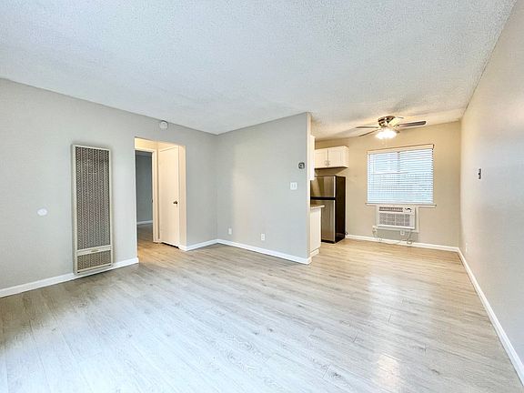 3rd image of 2712 O St APT 07