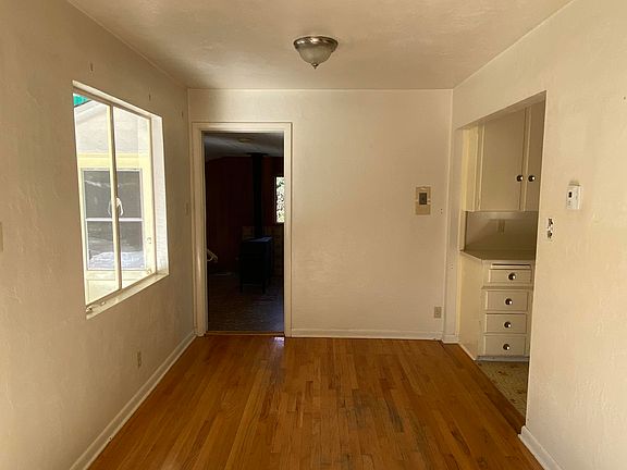 5th image of 7042 White Oak Dr