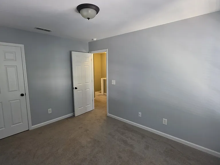 4246 Vienna Crest Dr — Photo 12