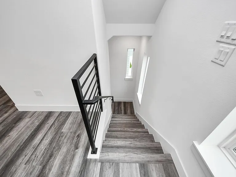 2709 Dennis St — Photo 15