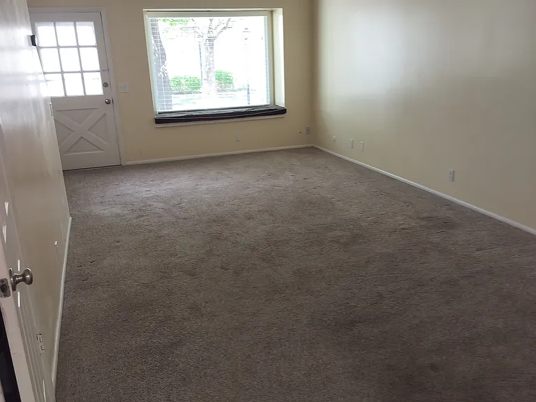 2120 E Georgetown Sq #2120 — Photo 7
