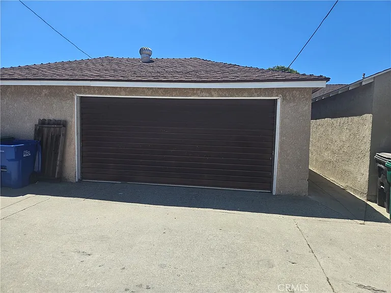 2234 Euclid Ave — Photo 10