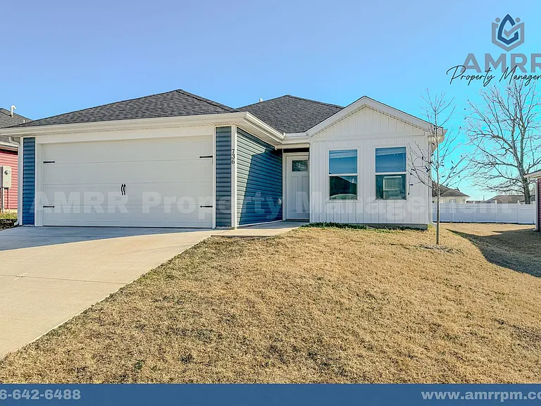 736 Short Leaf Ln — Photo 1