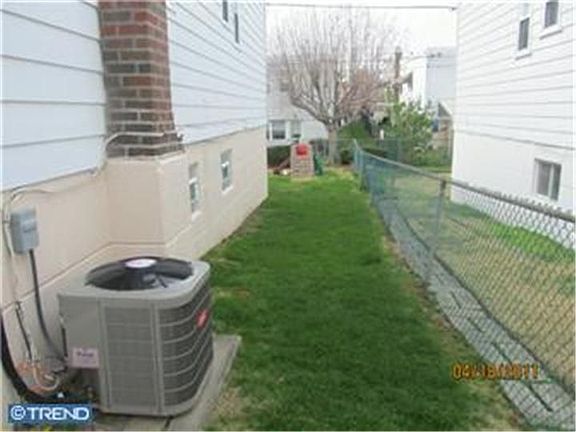 2nd image of 9874 Wistaria St