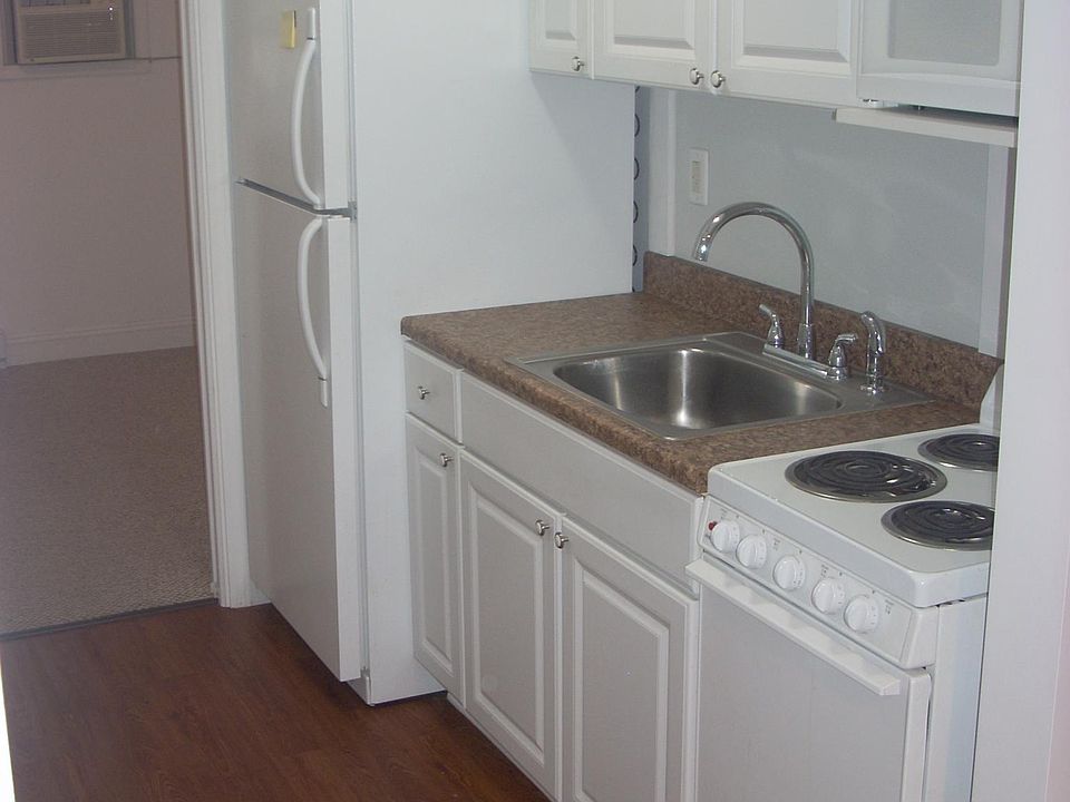 2nd image of 720 Hickory Ln APT 5