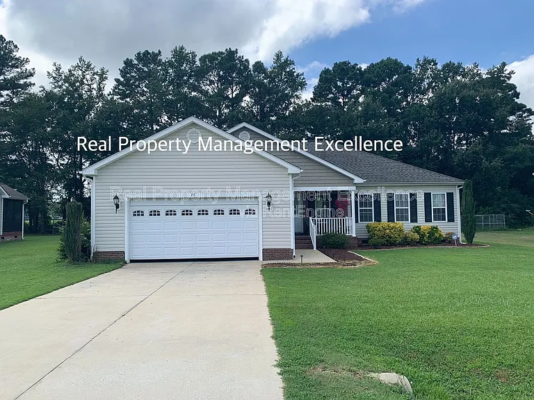 28 Clover Dr — Photo 2
