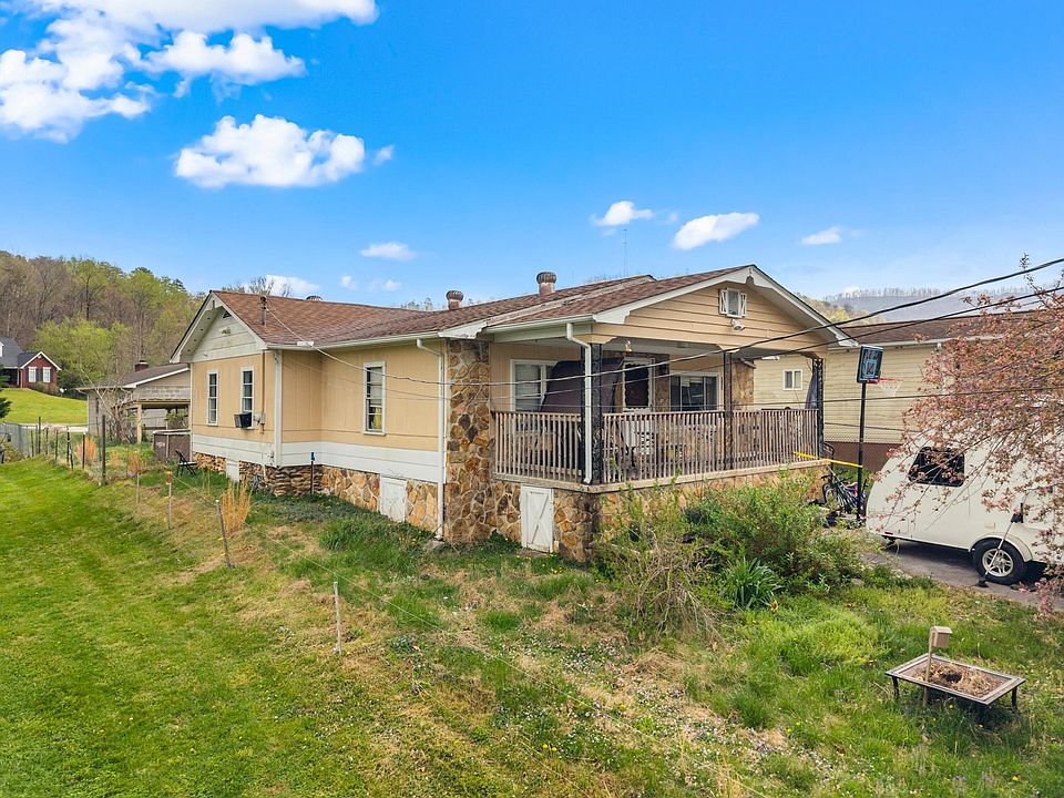 1st image of 555 Poplar Ave