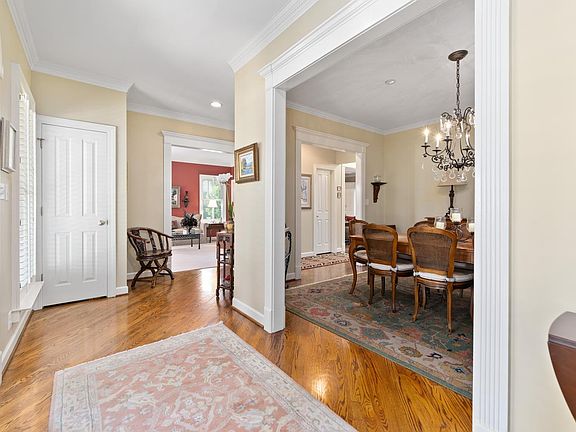 3rd image of 307 Partridge Ct