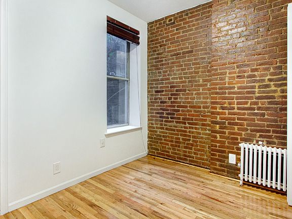 5th image of 364 W 51st St APT 3W