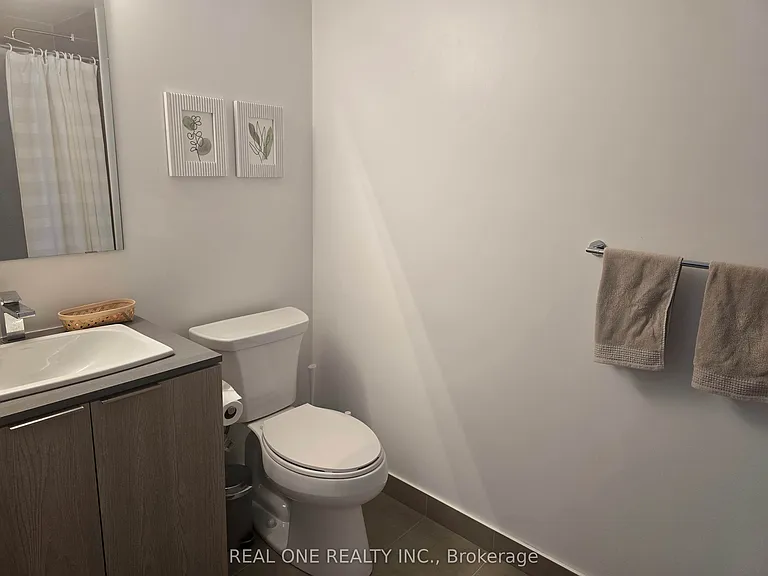 501 Yonge St #1109 — Photo 18